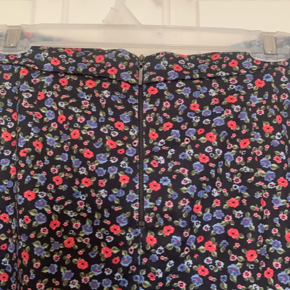 Forever 21 Floral Print Mini Skirt - Picture 3 of 4